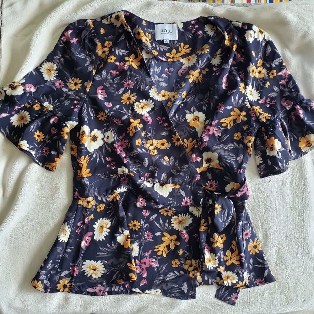 JOA Short Ruffle Sleeve Floral Wrap Blouse